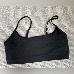 Vuori Essential Sports Bra